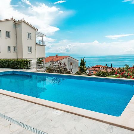 Villa Calista Ičići Buitenkant foto