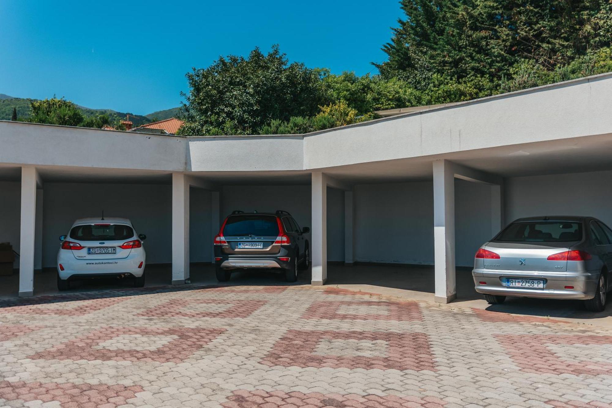 Villa Calista Ičići Buitenkant foto