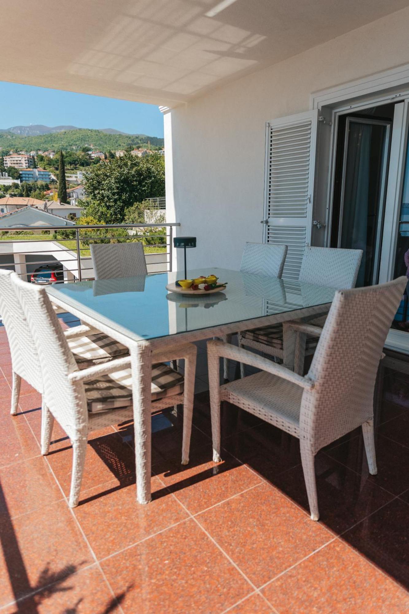 Villa Calista Ičići Buitenkant foto